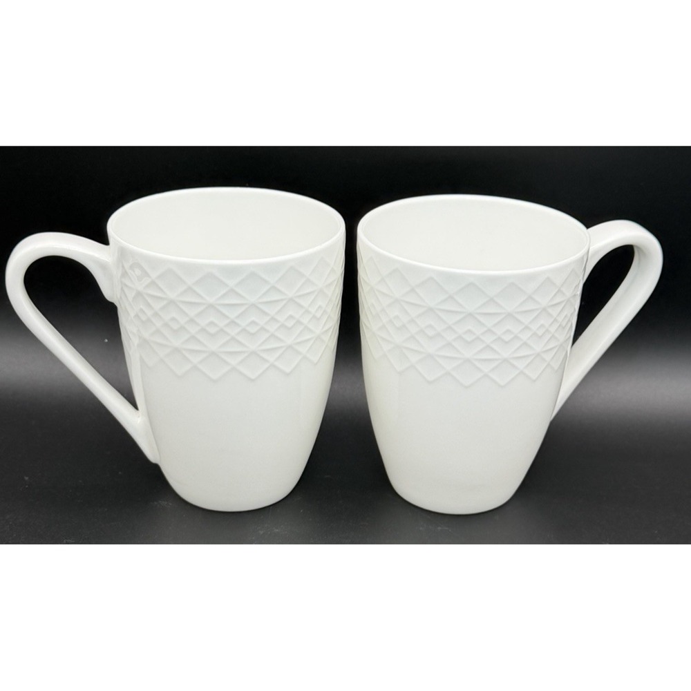 2 Mikasa Jennaβ White Bone China Coffee Mugs Cups Diamond Pattern EUC